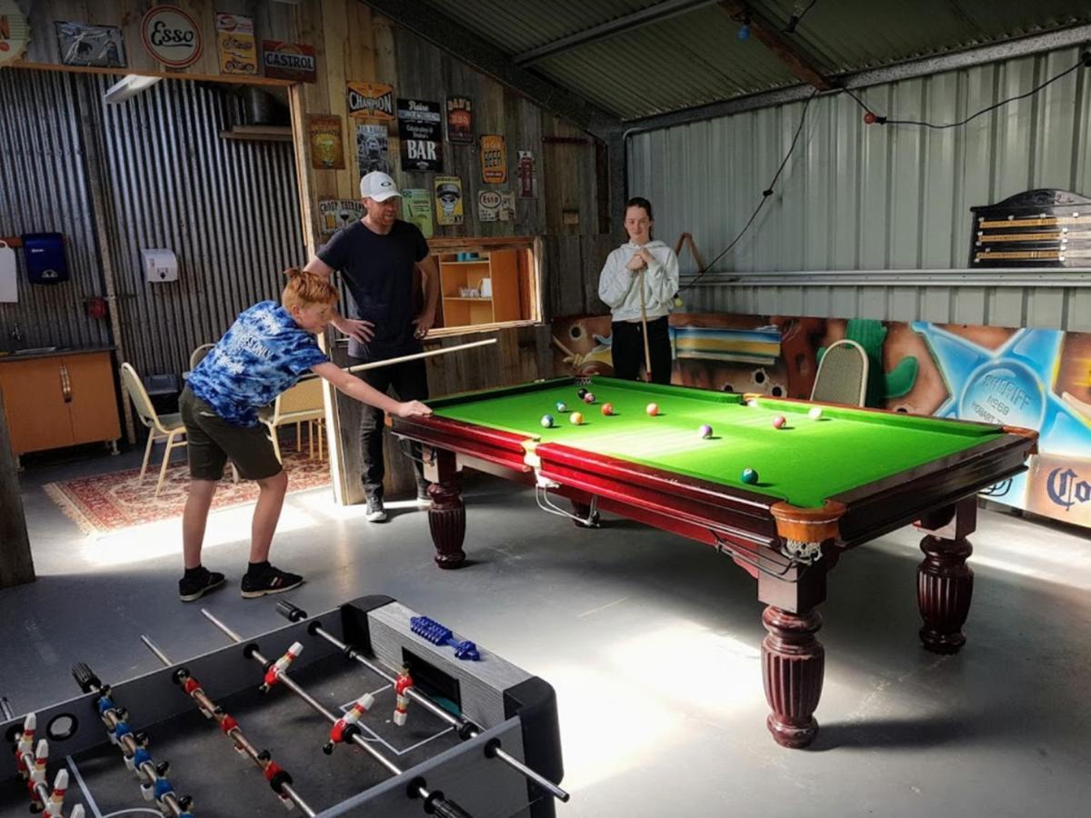 Strahan Retreat Holiday Park 외부 사진